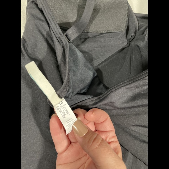 NEW $105 Sea Level Cross Front Tankini‎ Top in Black [SZ 10 US ] - Picture 12 of 12